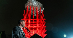 Inauguraci&oacute;n del monumento por el alcalde Carlos Gal&aacute;n|||