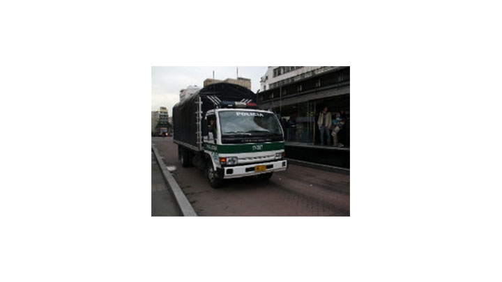 Los camiones de la Polic&iacute;a o las &lsquo;parcas&rsquo;, como son llamados por algunos de los reclusos, son los encargados de alimentar las UPJ.