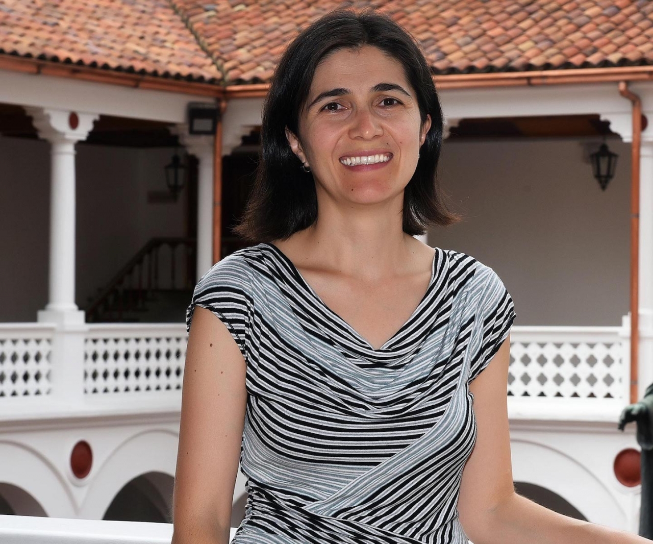 La profesora rosarista, Sandra Botero, desmenuza algunos de los debates más imbricados relacionados con la violencia actual en Colombia|||