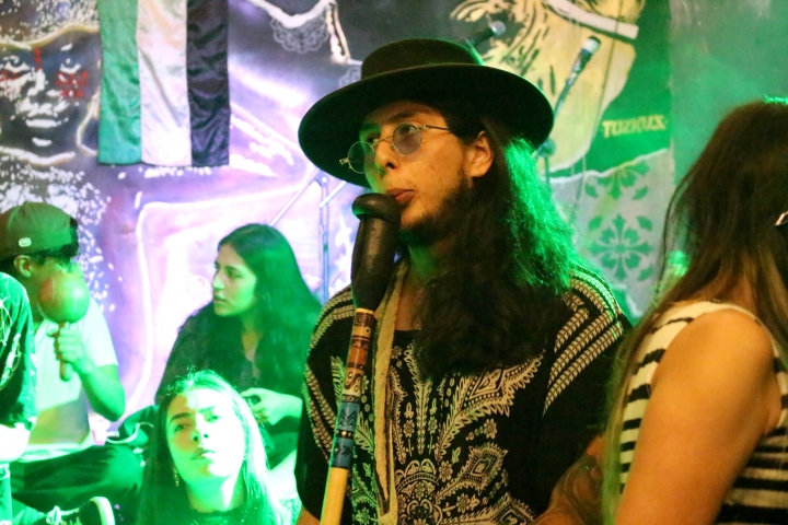 Joven interpretando Gaita Hembra