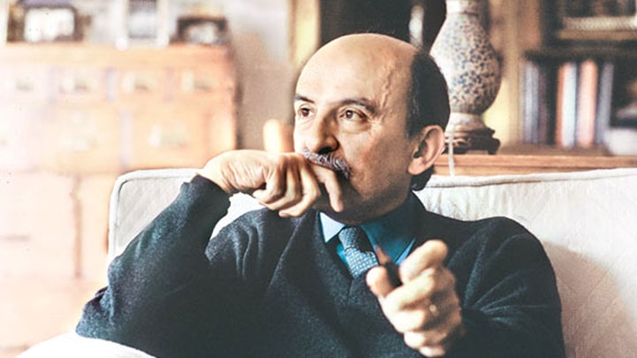 Este escritor fue premiado en el 2001 por su investigaci&oacute;n sobre el Palacio de Justicia, con el premio Sim&oacute;n Bol&iacute;var.