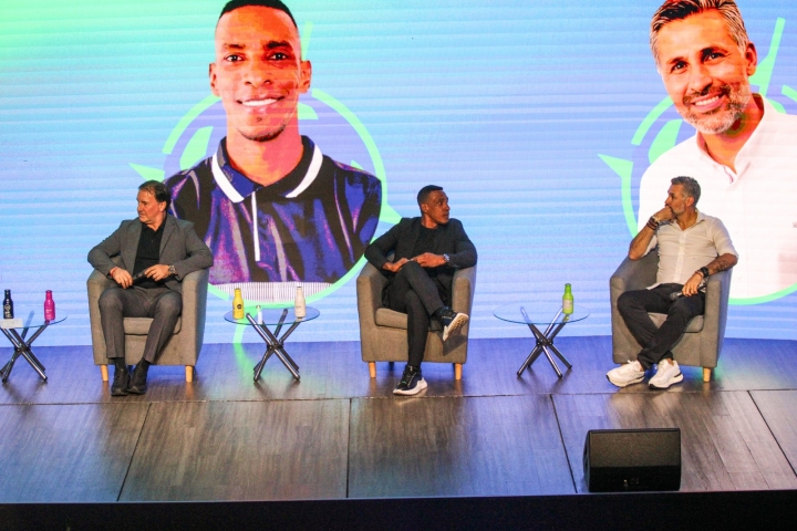 Conferencia: héroes by Heroe. Panelistas: Néstor Lorenzo, entrenador Selección Colombia; Amaranto Perea, asistente técnico Selección Colombia; Mario Alberto Yepes, exjugador Selección Colombia 2014.