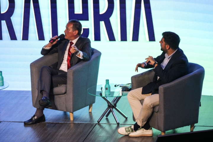 Conferencia: el costo oculto de la piratería. Panelistas: Marc Tarradas, Managing director latam; Fernando Azuero, representante legal de Win Sports.