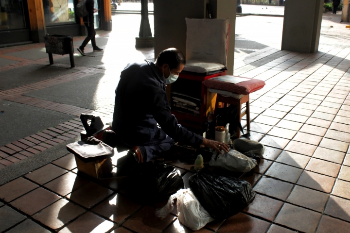 Foto reportaje: El betún de la calle, el arte de brillar