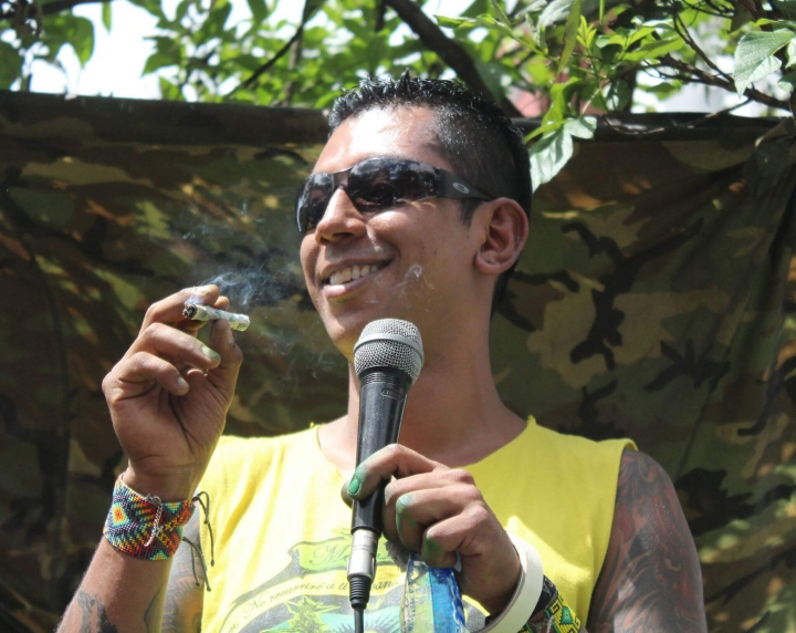Más de 200 bogotanos marcharon por la marihuana