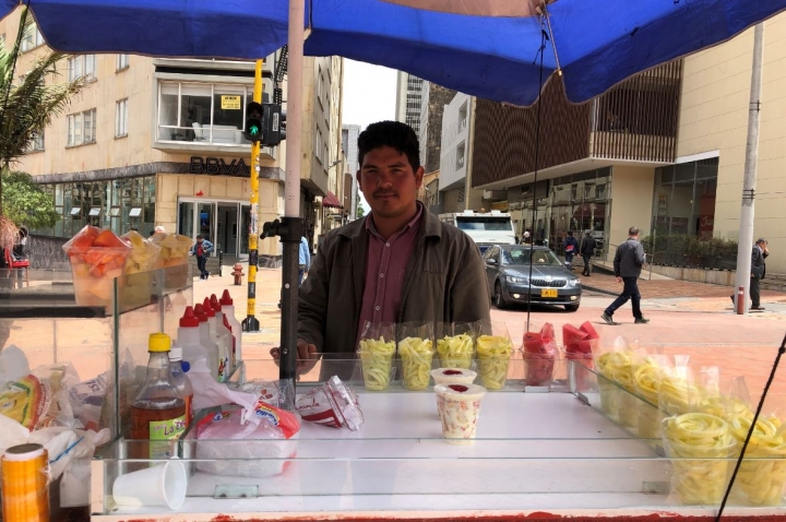 Cada d&iacute;a es m&aacute;s compleja la situaci&oacute;n de los vendedores informales en Bogot&aacute;