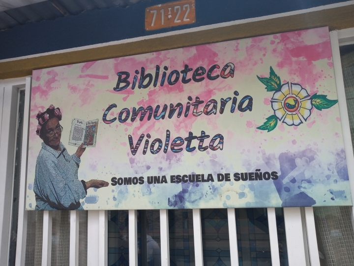 “Somos una escuela de sueños” —Biblioteca comunitaria Violetta.