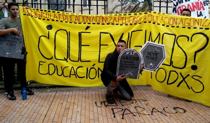 Los manifestantes reclaman al gobierno que cualquier joven pueda acceder a la educación sin adquirir deudas fuera de su capacidad. Foto: Jessica Zapata