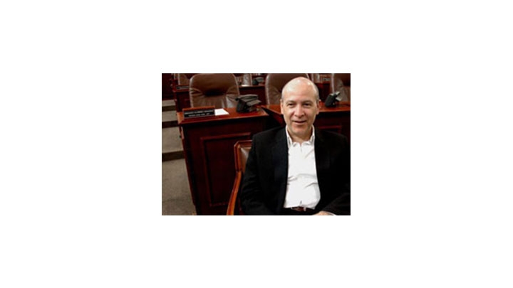 Vicente de Roux puede ser el pr&oacute;ximo predinte del Concejo de Bogot&aacute;.