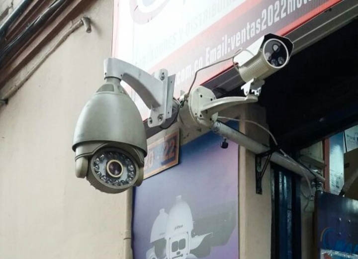El lente de las c&aacute;maras ser&aacute; oscuro para que los posibles delincuentes no sepan en qu&eacute; momento est&aacute; grabando. Cr&eacute;dito foto: Daniela Junco