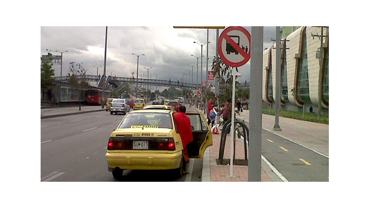 Atenci&oacute;n: zona de infracci&oacute;n