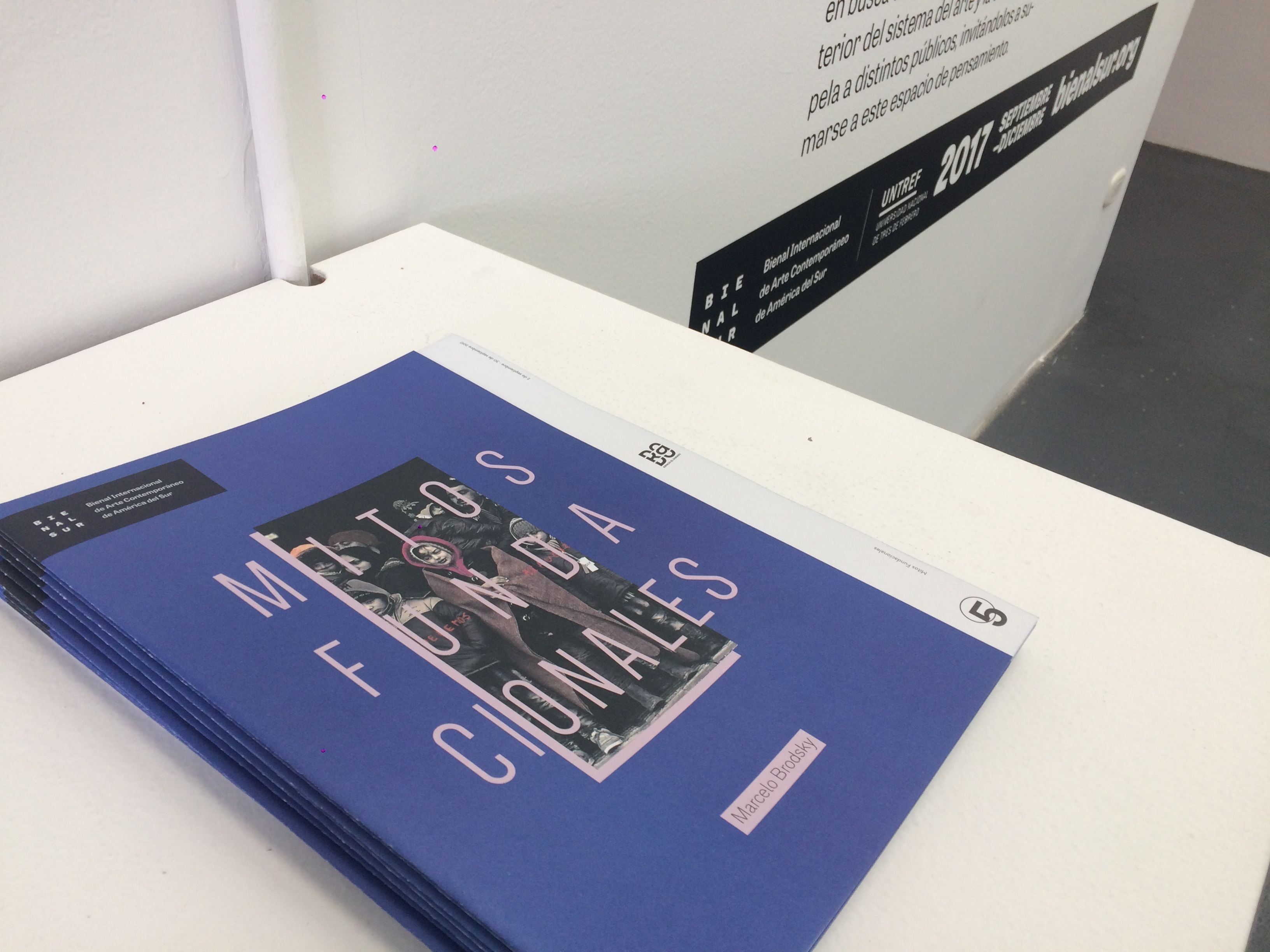  Marcelo Brodsky expone en Bogot&aacute; sus fotograf&iacute;as intervenidas