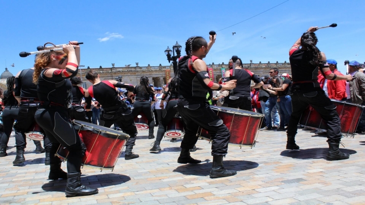 Los tambores se sumaron a las voces de denuncia dentro de la Plaza de Bolívar