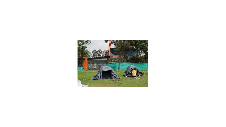 Campamento en el humedal La Conejera.