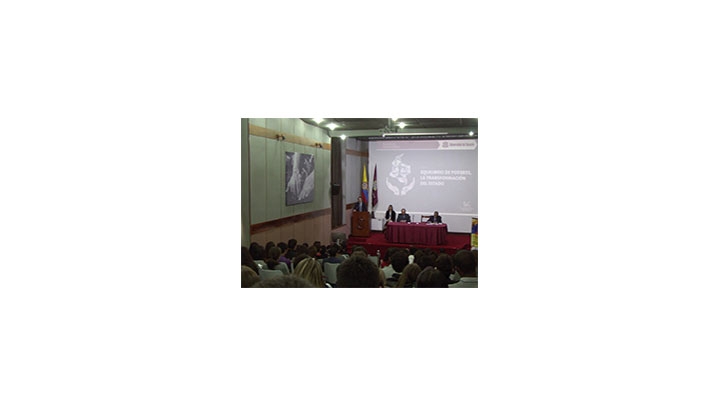 El foro se realiz&oacute; en el Aula Mutis de la Universidad del Rosario.