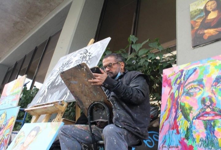 Quiroschka trabajando en una obra en pleno d&iacute;a.