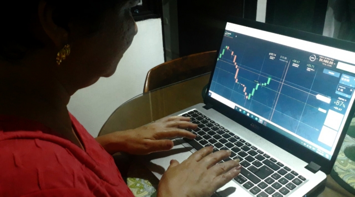 Tranzar acciones o monedas de manera virtual, se ha vuelto una opci&oacute;n financiera para muchas personas. Sin embargo, existen tambi&eacute;n abundantes casos de estafa