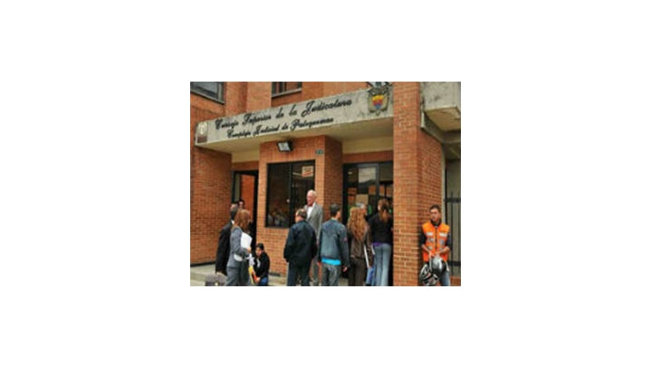 Contin&uacute;a el Paro judicial.