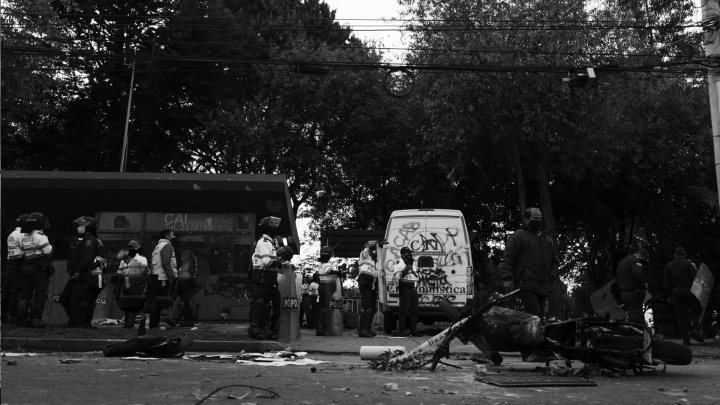 Disturbios frente al CAI de Villa Luz