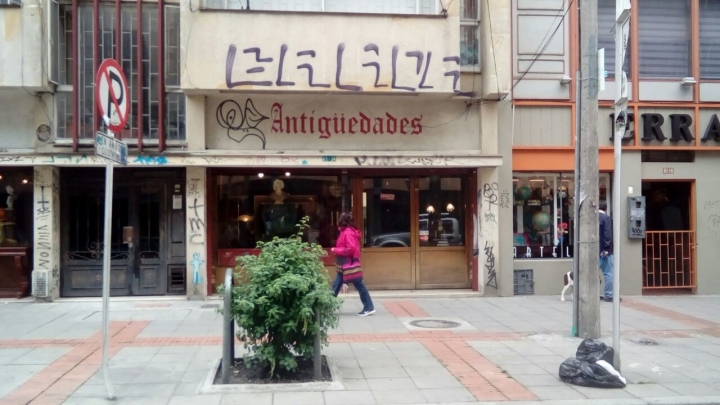 Sector de antig&uuml;edades en Chapinero. Cr&eacute;dito foto: Angie Rangel