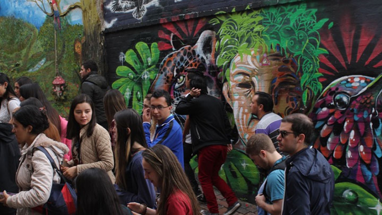  Grafiti Tour: Un recorrido entre lo colonial y el arte callejero