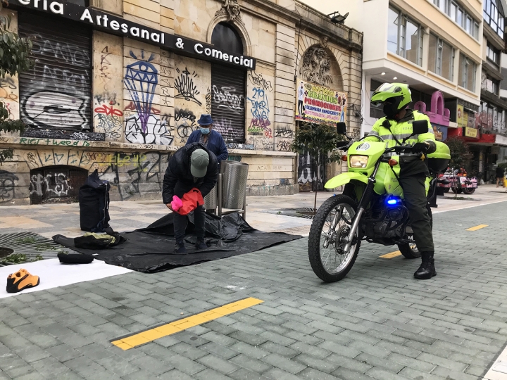 Polic&iacute;a de Bogot&aacute; en la carrera S&eacute;ptima