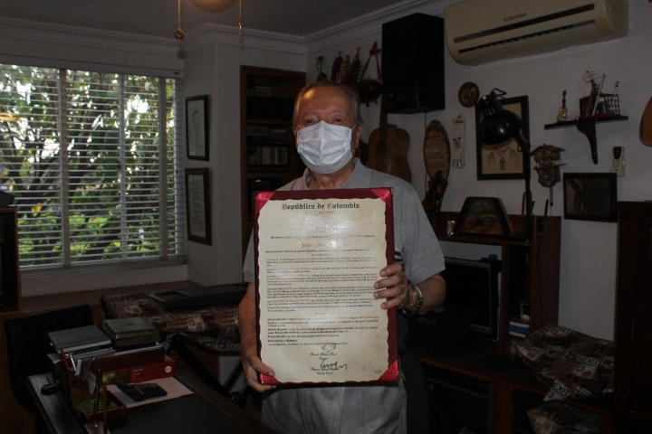 Reconocimiento por parte del Congreso de la Rep&uacute;blica de Colombia para el compositor H&eacute;ctor &Aacute;lvarez por su obra musical &ldquo;Mi Huila&rdquo;. Foto: Juan Diego Dur&aacute;n