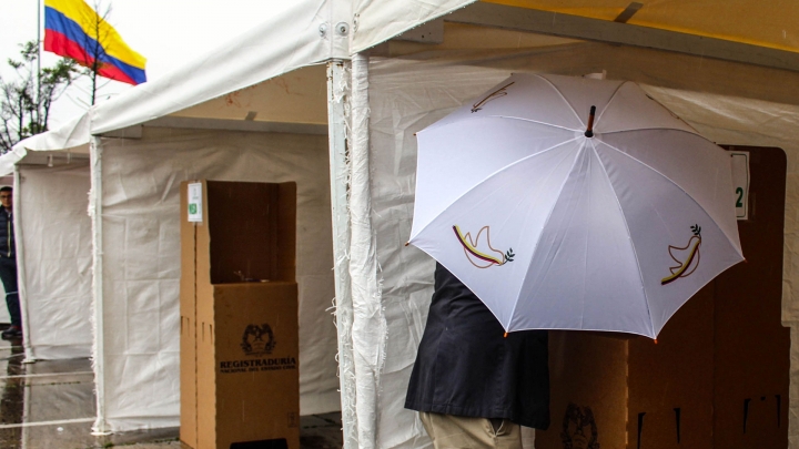 Antanas Mockus vot&oacute; plebiscito