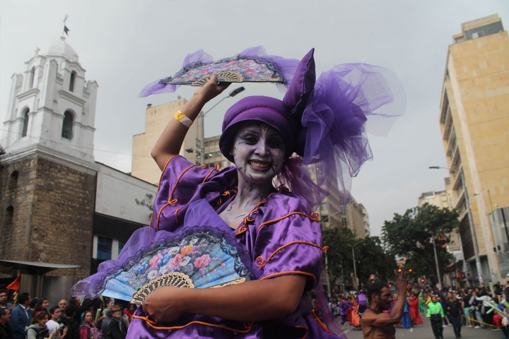 As&iacute; se vivi&oacute; el desfile inaugural del FITB 2016