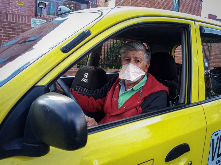 Foto: Para adaptar el servicio de transporte a las circunstancias, los taxis &uacute;nicamente pueden ser solicitados por aplicaci&oacute;n m&oacute;vil o llamada telef&oacute;nica.