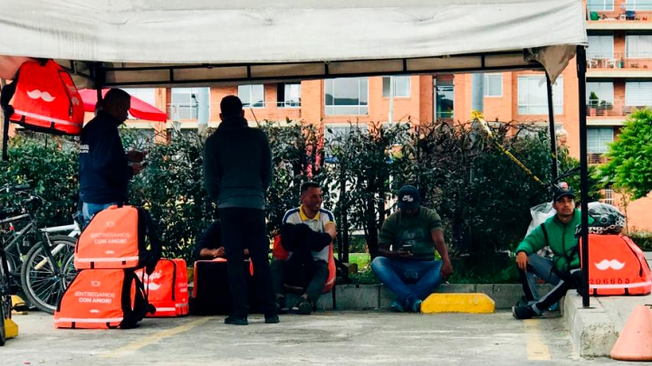 Rappitenderos en diferentes puntos comerciales de Bogot&aacute;