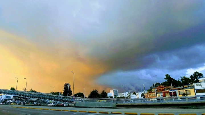 Las altas tasas de contaminación en Bogotá pueden agravar problemas respiratorios previos.