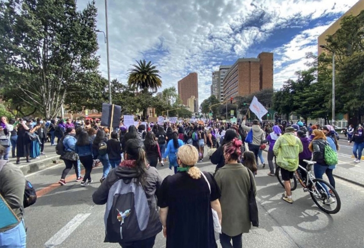 La mayor parte de la jornada transcurrió en talleres, arengas y una marcha serena