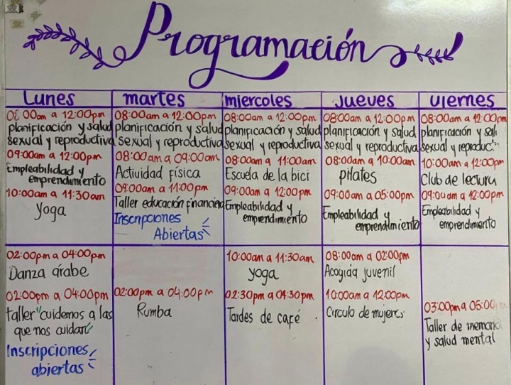 Ejemplo de programación semanal de la Manzana del Cuidado del centro