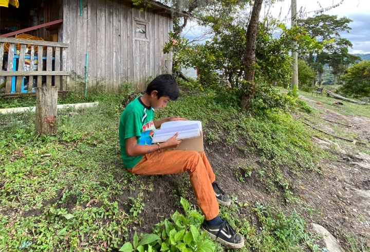 Joven estudiante en área rural del Departamento de Santander