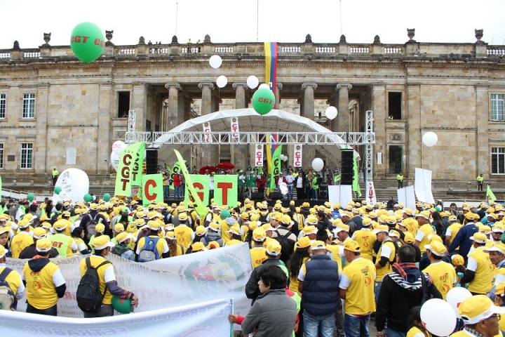 Así se vivió la marcha por el Día Internacional del Trabajo en Bogotá