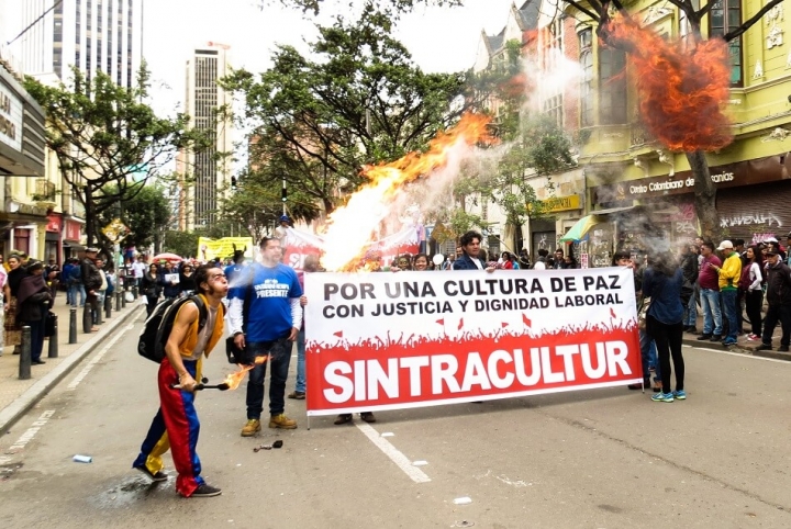 Así se vivió la marcha por el Día Internacional del Trabajo en Bogotá