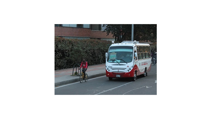 Ciclistas arriesgan su vida en las calles