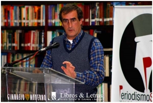Luis Fernando García Núñez durante el IX Premio Nacional de Literatura Libros y Letras 2012.|||