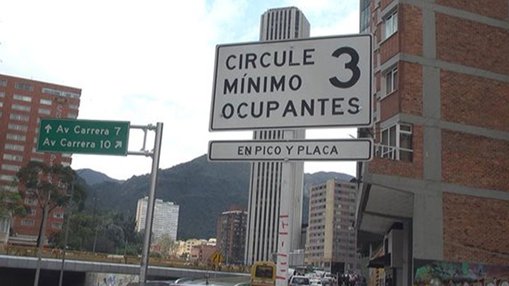 Toma señalización pico y placa