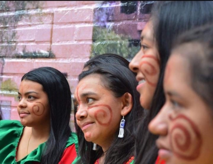 Mujeres Way&uacute;us