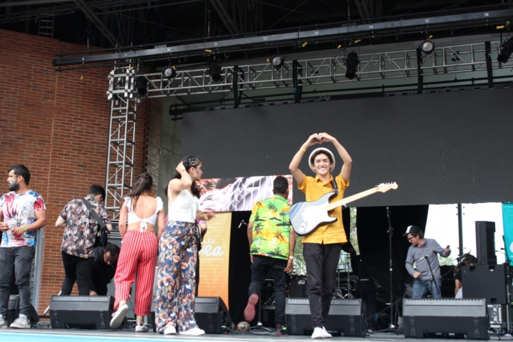 Rodrigo, guitarrista de Tropicácidos.