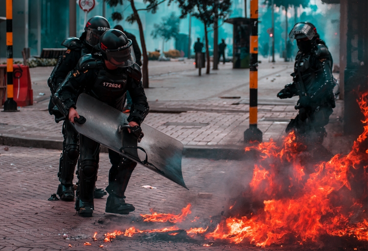 E21: se retoman los enfrentamientos de los manifestantes con el Esmad