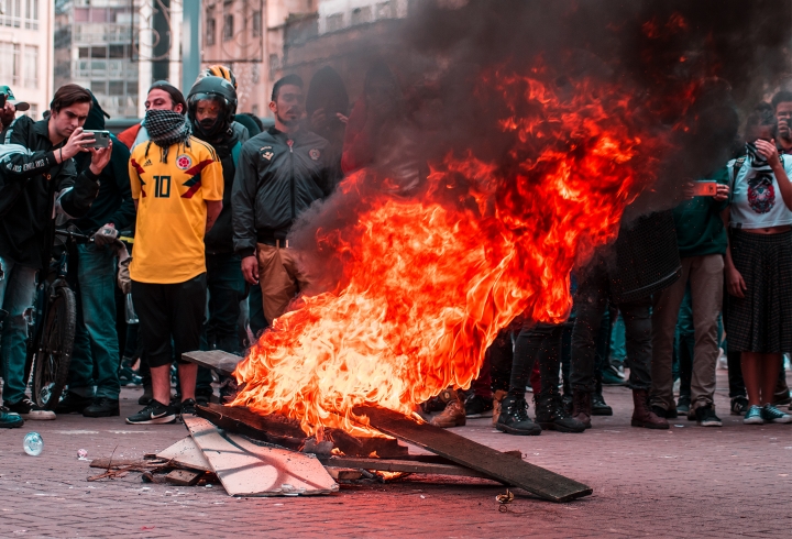 E21: se retoman los enfrentamientos de los manifestantes con el Esmad