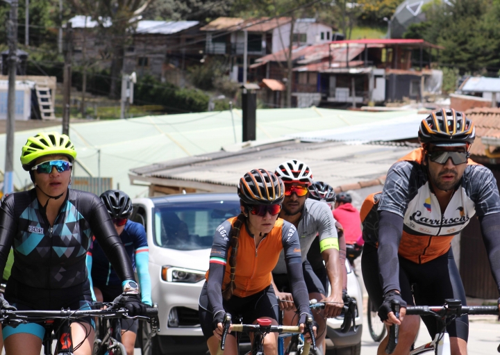 Ciclistas en Bogotá