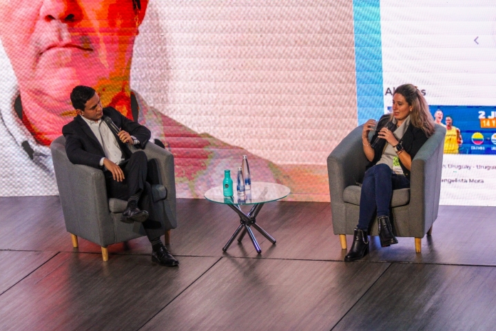 Conferencia: innovaci&oacute;n y tecnolog&iacute;a. Panelista: Tatiana Fontalvo, CEO Fanki.