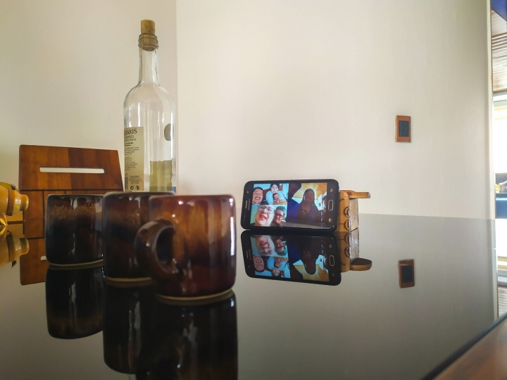 Celebraci&oacute;n de cumplea&ntilde;os a trav&eacute;s de una video llamada / 3 pm, 9 de abril