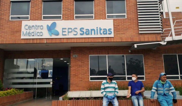 Imagen de un centro médico de EPS Sanitas