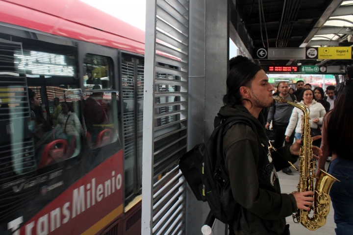 Foto reportaje: Próxima parada: Estación sonora
