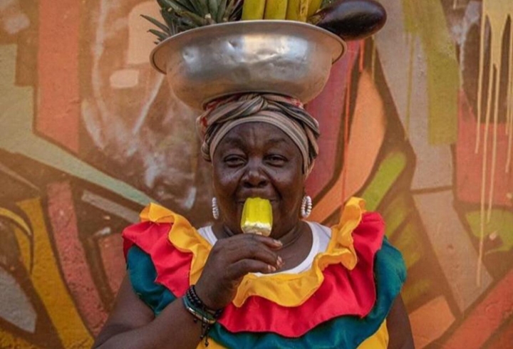 "Palenquera". Cartagena de Indias, Colombia.